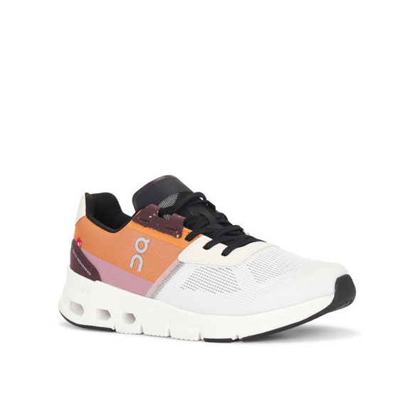On Running Shoes - ON Cloudrift Sneaker in White & Copper Size: 5.5
